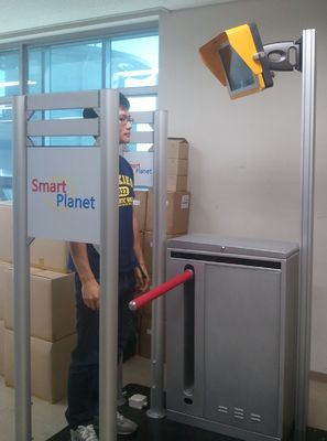 Porte automatique de barrière de tourniquet de bras de baisse de sécurité pour le contrôle d'accès d'entrée