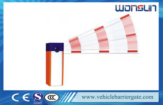 รถยนต์ที่จอดรถยานพาหนะ Drop Arm Barrier มีค่า IC การ์ดเชื่อมต่อ